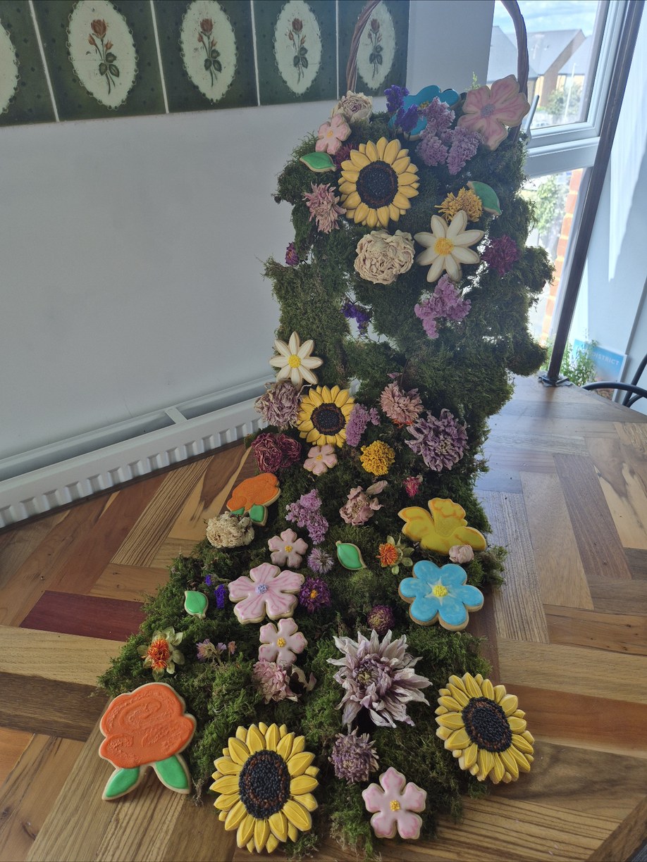 The Floral Bouquet Tin