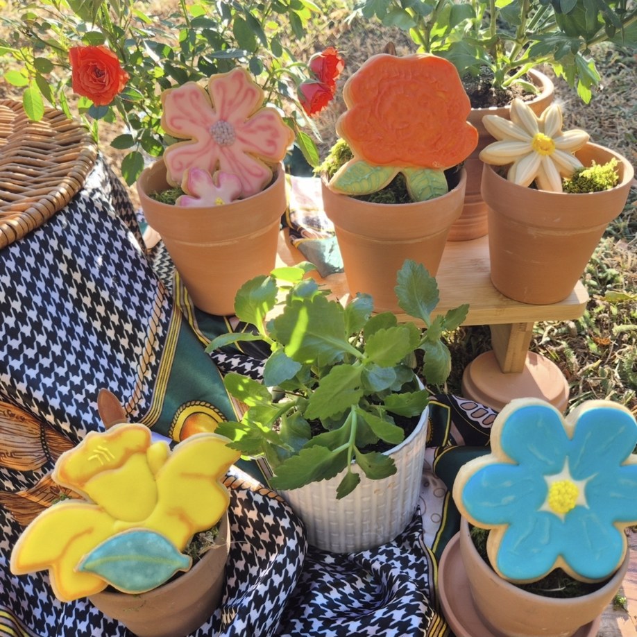 The Floral Bouquet Tin 2